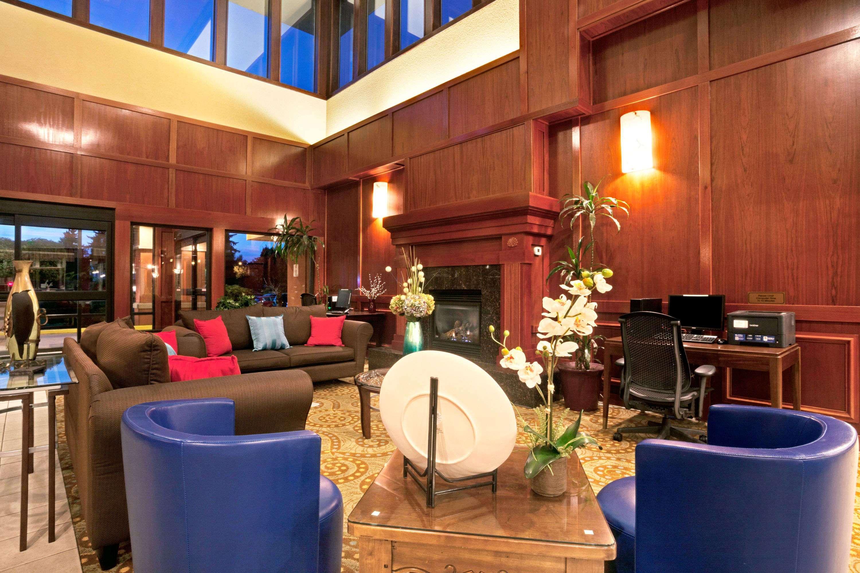 Ramada By Wyndham Tukwila Southcenter Hotell Exteriör bild