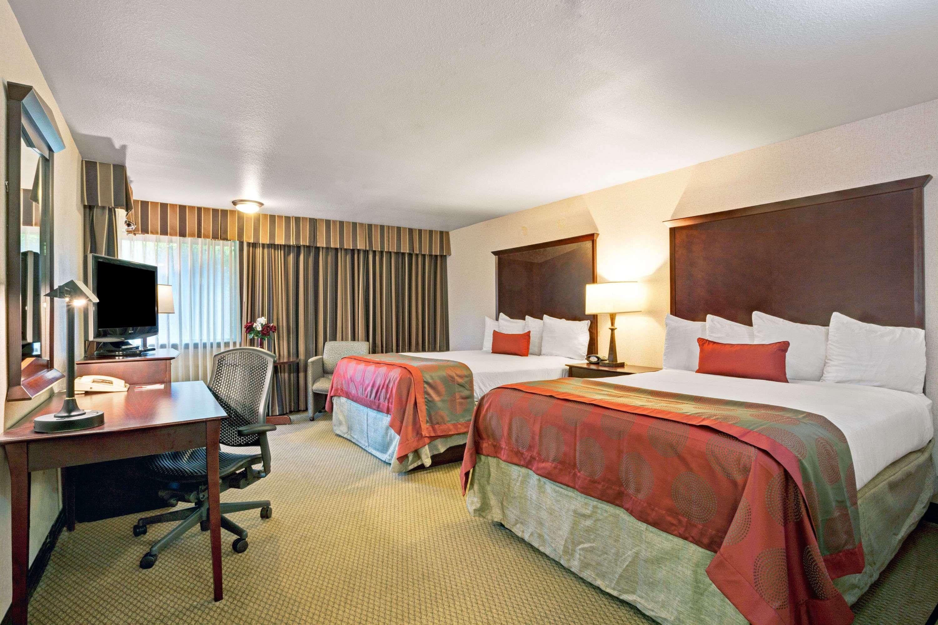 Ramada By Wyndham Tukwila Southcenter Hotell Exteriör bild