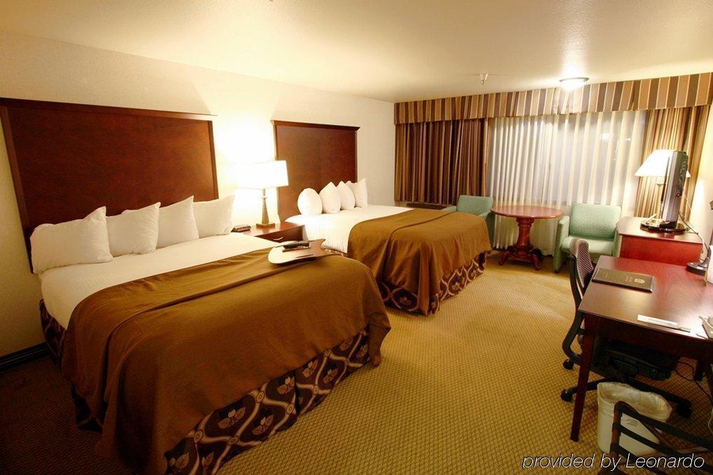 Ramada By Wyndham Tukwila Southcenter Hotell Rum bild