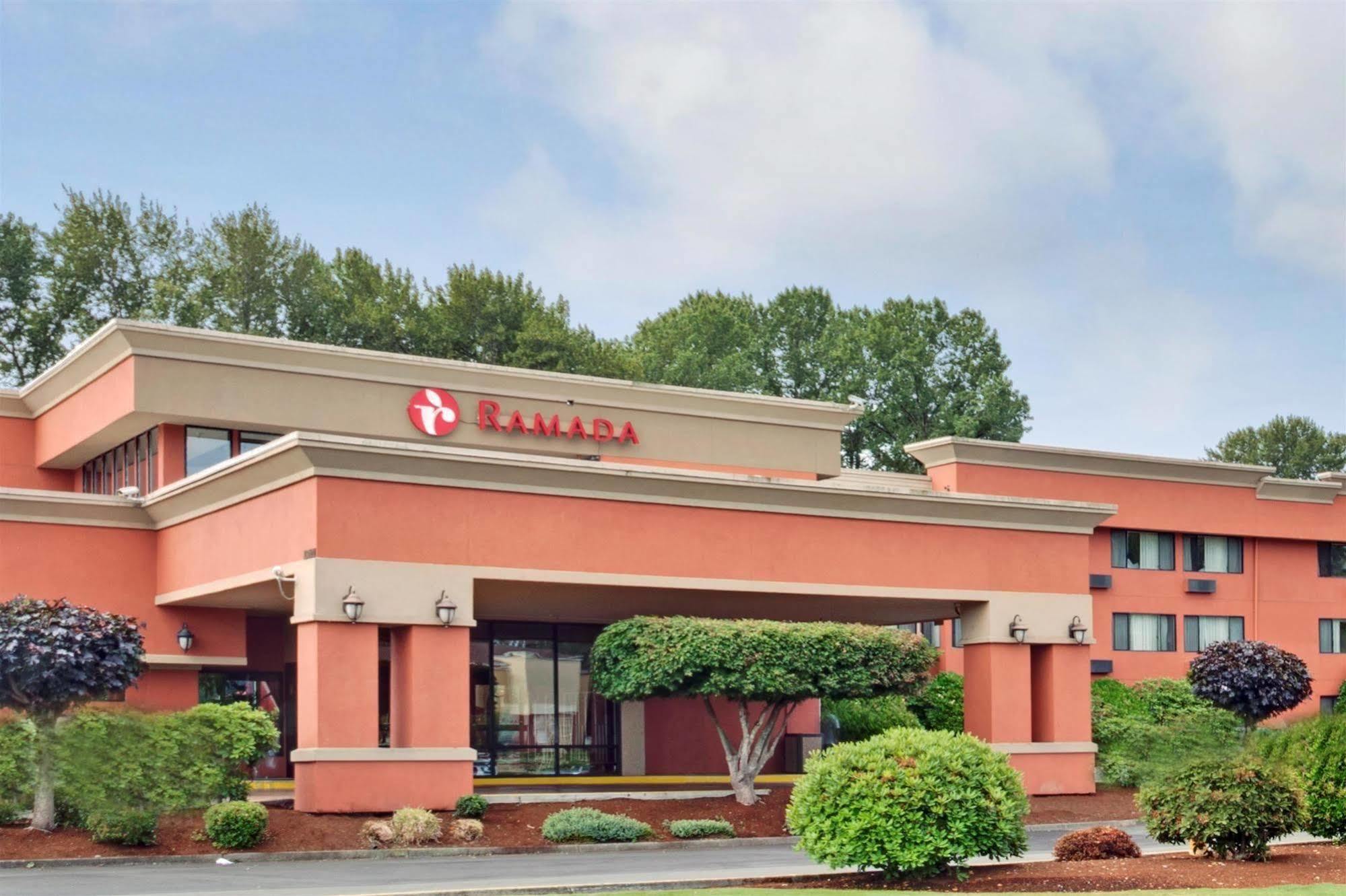Ramada By Wyndham Tukwila Southcenter Hotell Exteriör bild
